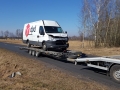 Transport auta na lawecie